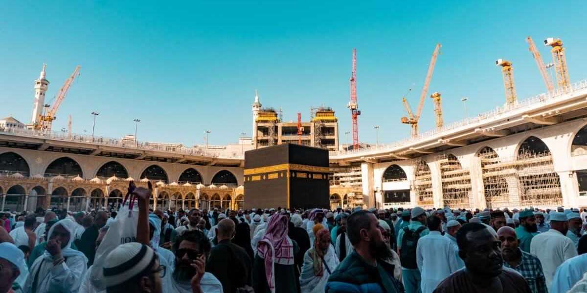 A Peaceful Journey Begins: Choosing the Right Umrah Package from Delhi