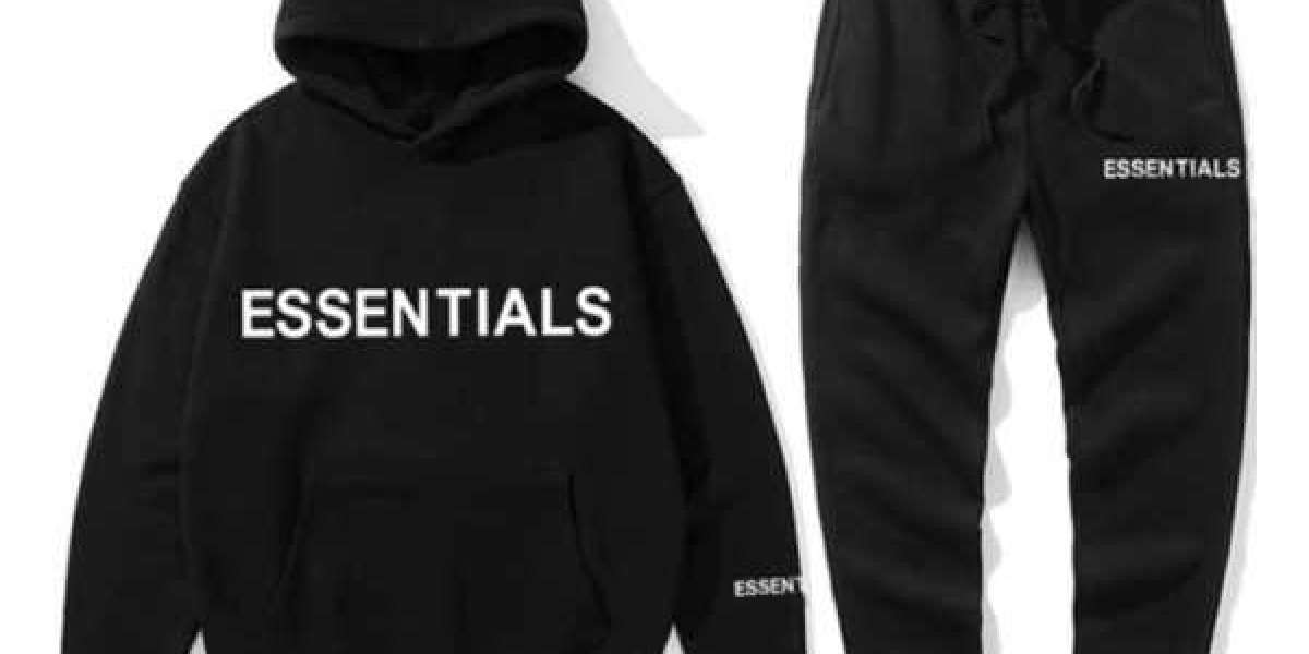 Lightweight Essentials Hoodie – Comfort Meets Style