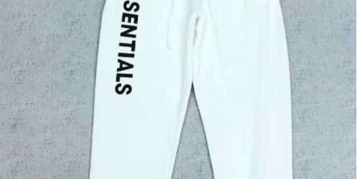 Essentials Sweatpants: A Modern Staple in Streetwear