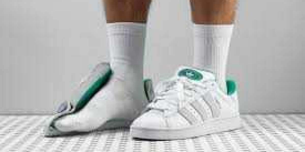 From Performance to Streetwear: What Makes Sneakers for Men by Top Brands Stand Out