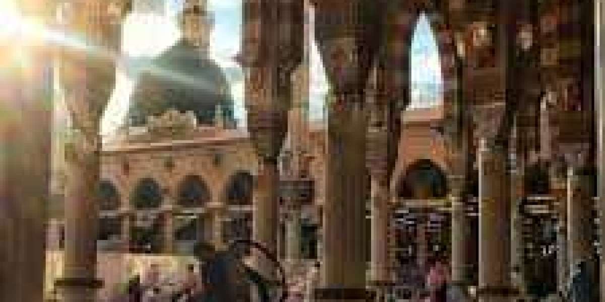 Zuhr Prayer Time Lahore – Embracing Midday Worship in the Heart of Pakistan