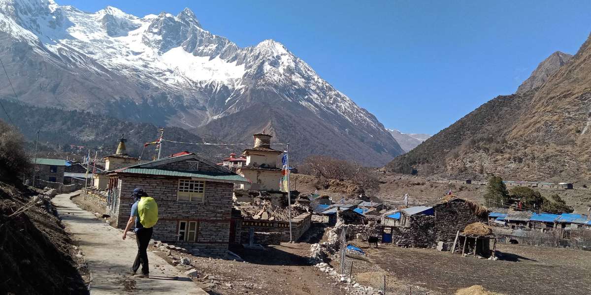 How to Choose the Best Time for Manaslu Circuit Trekking