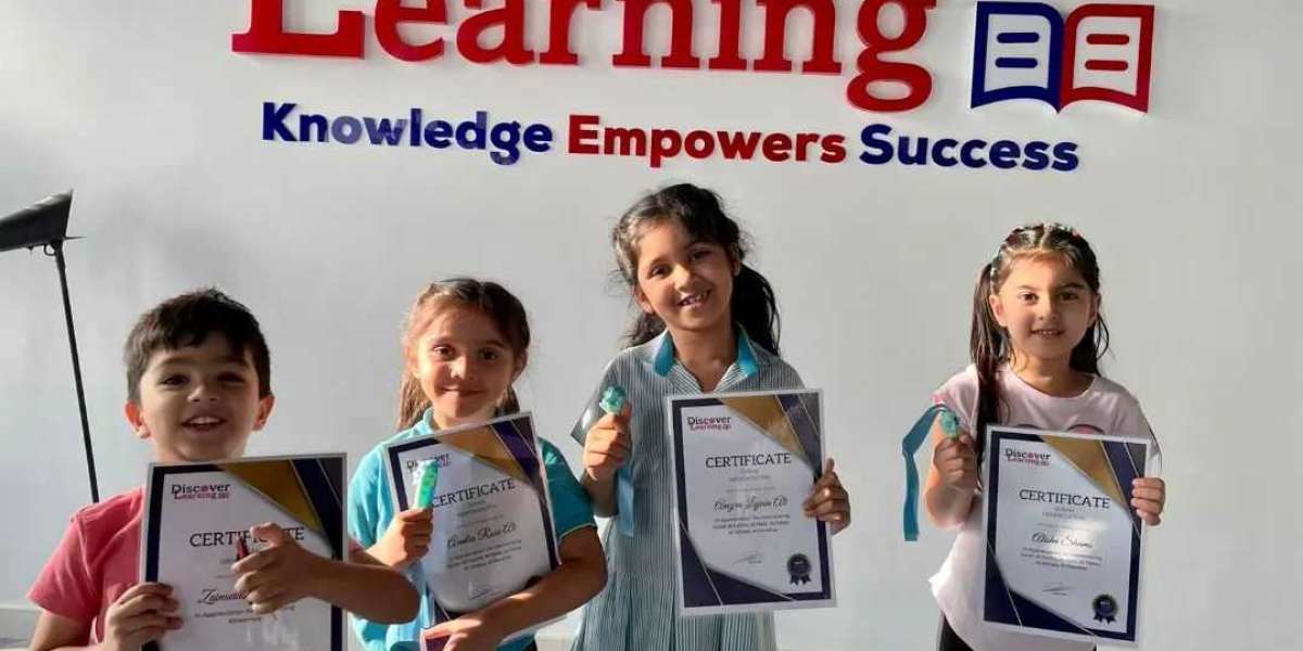 Why Online Classes in UAE Are the Future of Learning: Best Mathematics & Physics Tutors in Dubai
